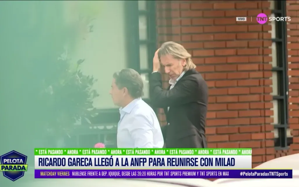 Ricardo Gareca llegó a la ANFP. Foto: TNT Sports.