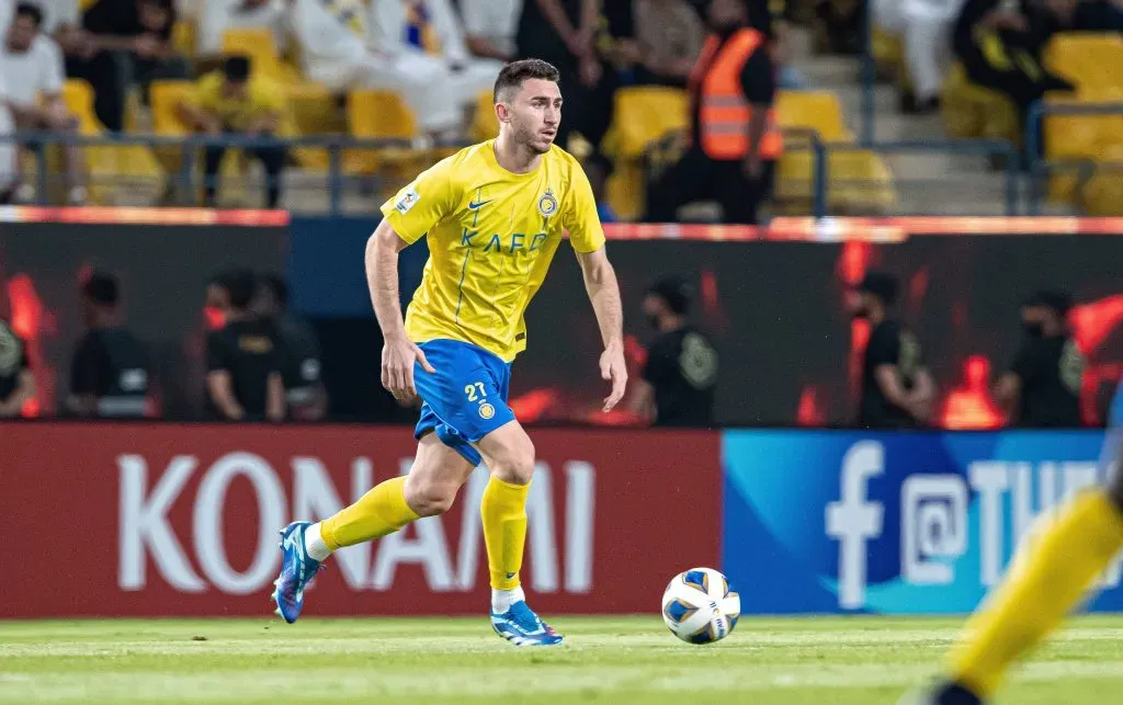 Aymeric Laporte com a camisa do Al Nassr. Foto: IMAGO / Power Sport Images