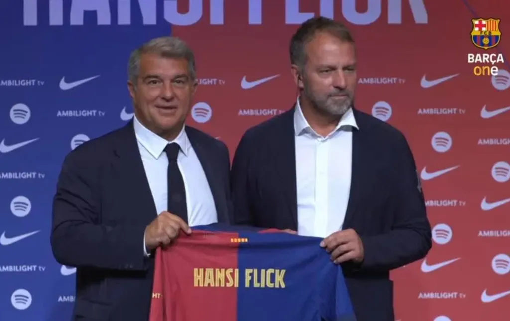 Hansi Flick fue presentado en Barcelona.