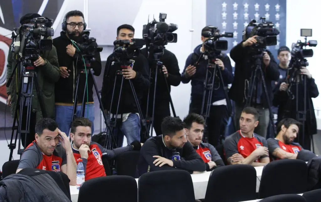 Agustín Orión se despidió de Colo Colo a mediados de 2019 con parte del plantel en su conferencia | Foto: Photosport