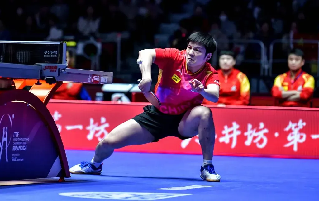 El campeón mundial Fan Zhendong de China