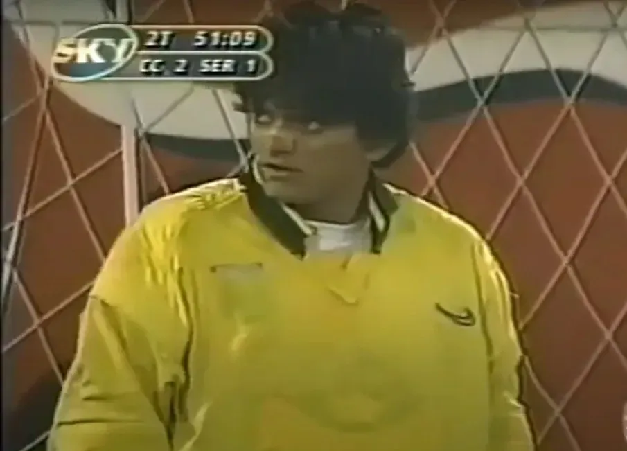 Francisco Rojas como arquero de Colo Colo en 1999 (Archivo)