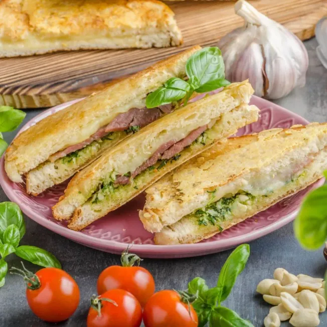 Sandwich con pesto