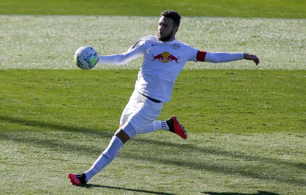 Léo Ortiz é alvo do Fla. (Photo by Miguel Schincariol/Getty Images)