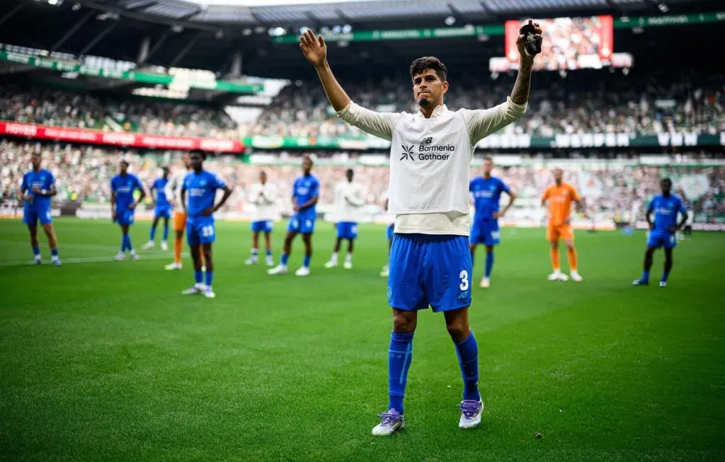 Piero Hincapié se despidió de los hinchas del Bayer Leverkusen.