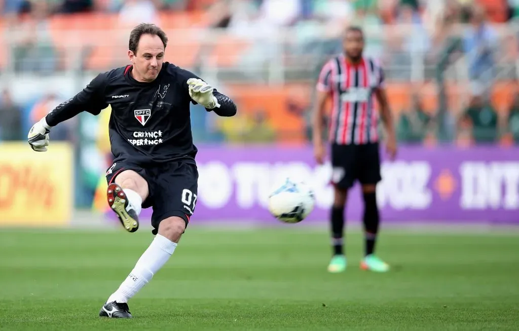 Gracias a su habilidad en los tiros libres, Rogerio Ceni es el arquero más goleador de la historia. / FOTO: Getty Images