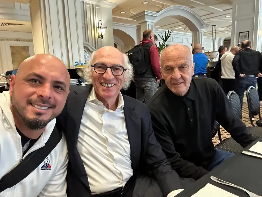Omar Pérez junto a Carlos Bianchi y el Toti Veglio, durante un encuentro en 2022. (Instagram)