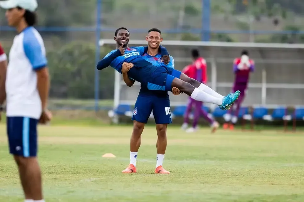 Tiago e Roger Gabriel em treino do Bahia. Foto: Letícia Martins/EC Bahia