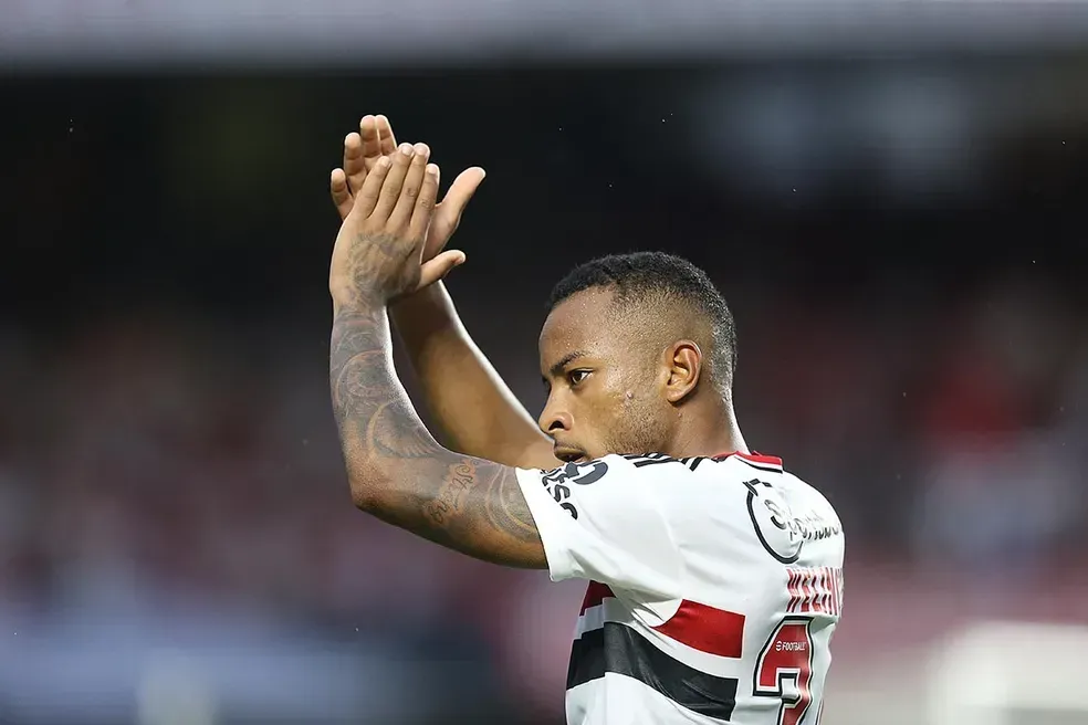 Welington em ação pelo São Paulo – Foto: Paulo Pinto/São Paulo