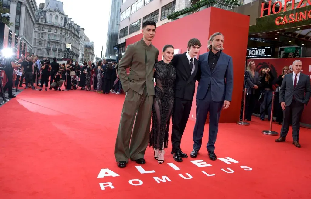 Archie Renaux, Cailee Spaeny, Spike Fearn y Fede Álvarez asisten a la Gala de Proyección en el Reino Unido de Alien: Romulus, de 20th Century Studios en Cineworld Leicester Square el 14 de agosto de 2024 en Londres, Inglaterra. Imagen: Getty Images.