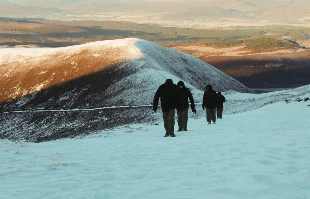 El frío de las montañas de Escocia los recibió. Foto: Midtjylland