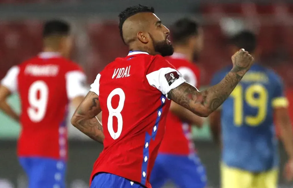 Arturo Vidal en la Roja. Foto: Imago