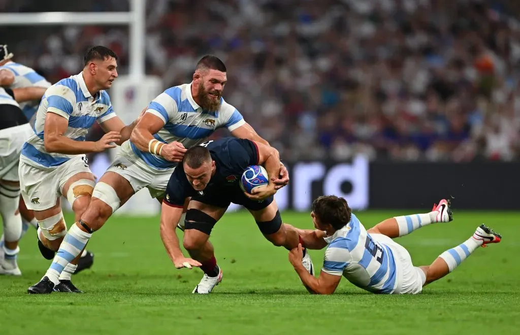 Los Pumas enfrentando a Inglaterra en la fase de grupos del Mundial de Rugby 2023 (Getty Images).