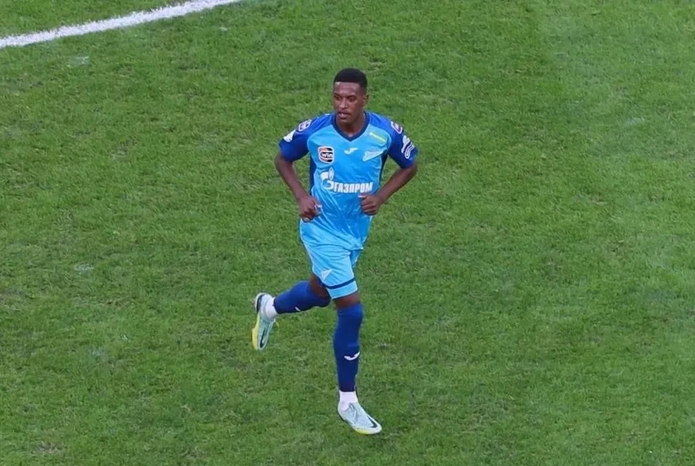 Robert Renan em ação pelo Zenit. (Foto: Divulgação/Zenit)