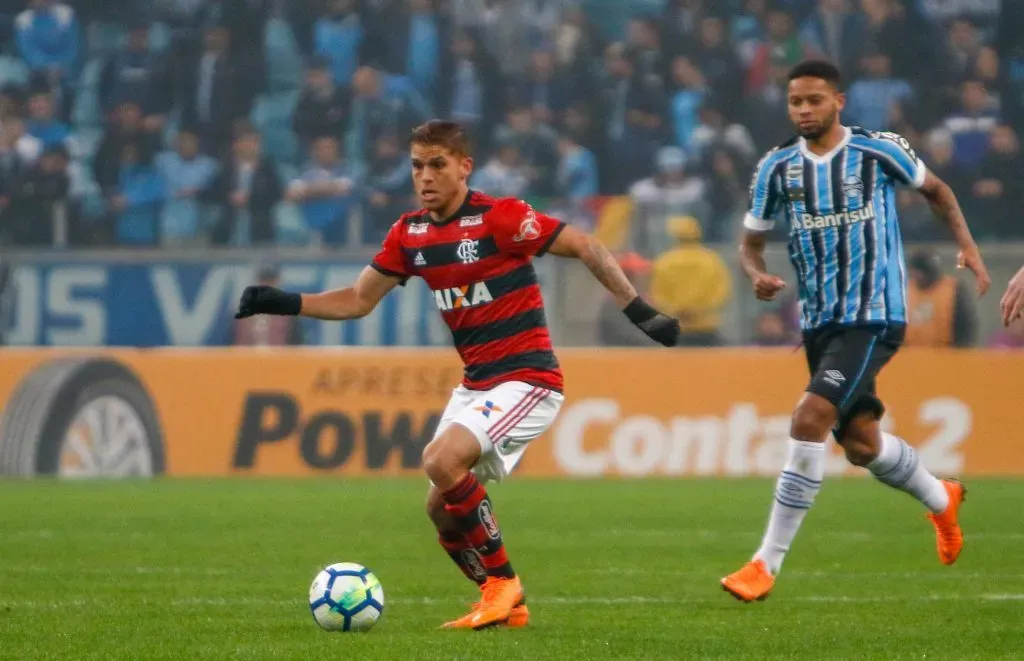 Cuéllar em jogo do Flamengo contra o Grêmio em 2018. Jeferson Guareze/AGIF.