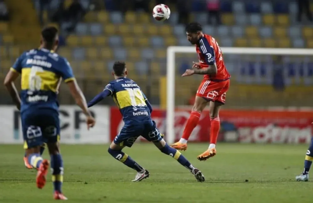 Desde el encuentro con Everton que Emmanuel Ojeda no aparece en la U. Foto: U. de Chile.