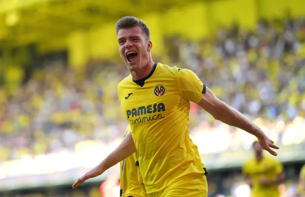 Sorloth marcou quatro vezes diante do Real Madrid (Photo by Alex Caparros/Getty Images)