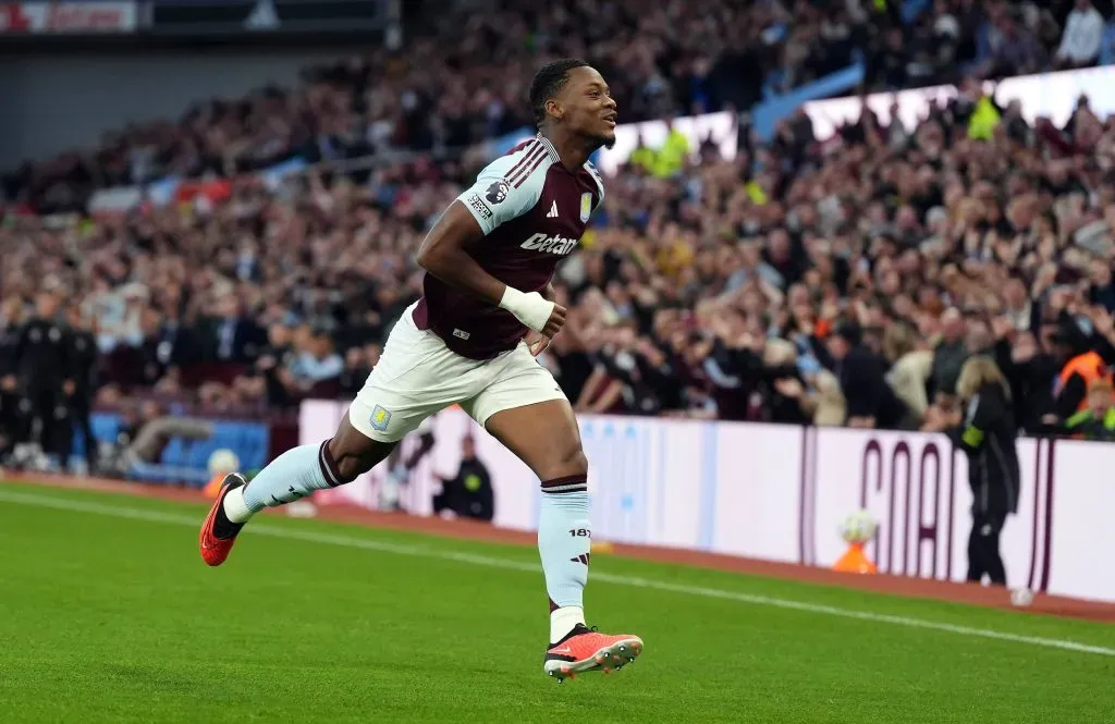 Jhon Durán celebra el golazo contra Everton. IMAGO.