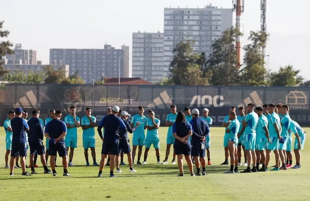 Gustavo Álvarez trabaja mucho en la unidad de su plantel. Foto: U. de Chile.