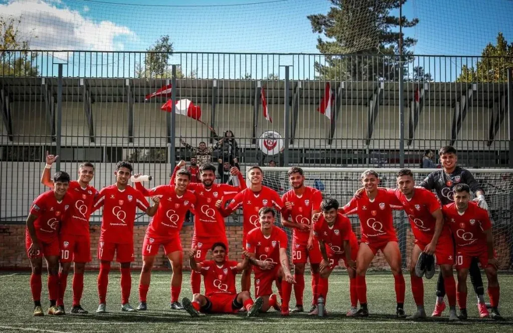 El equipo que buscará dar la sorpresa ante Colo Colo. Foto: Deportes Quillón.