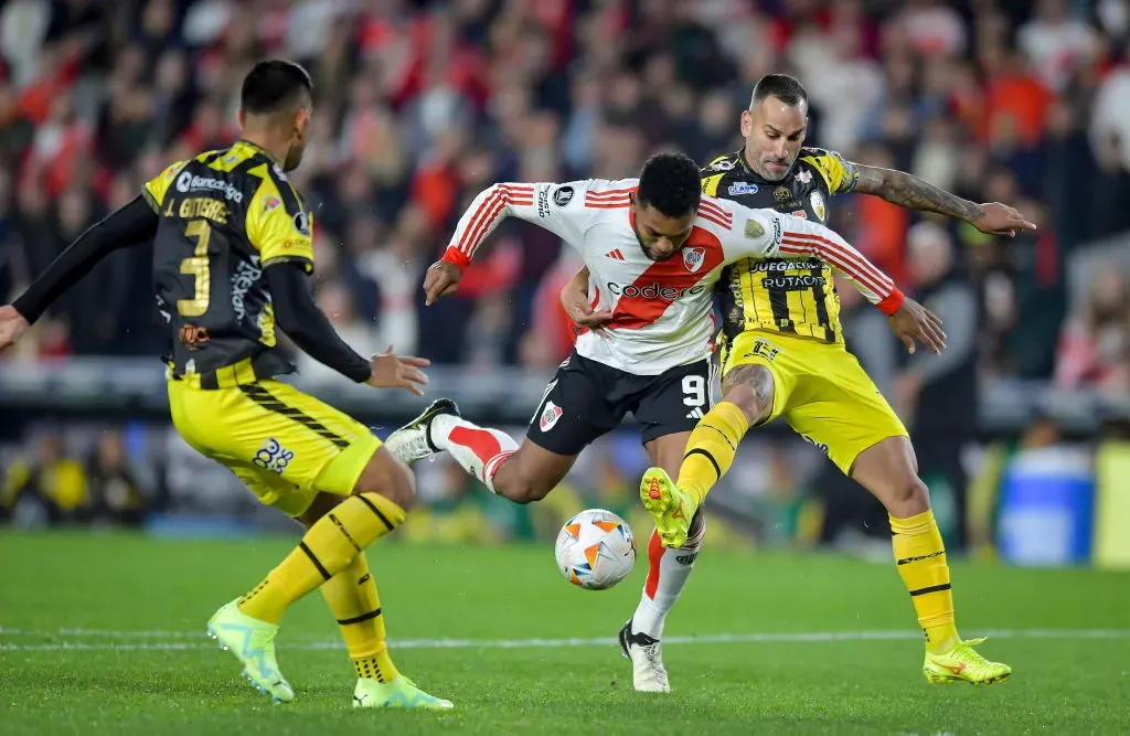 River venció a Deportivo Táchira en el Estadio Monumental.