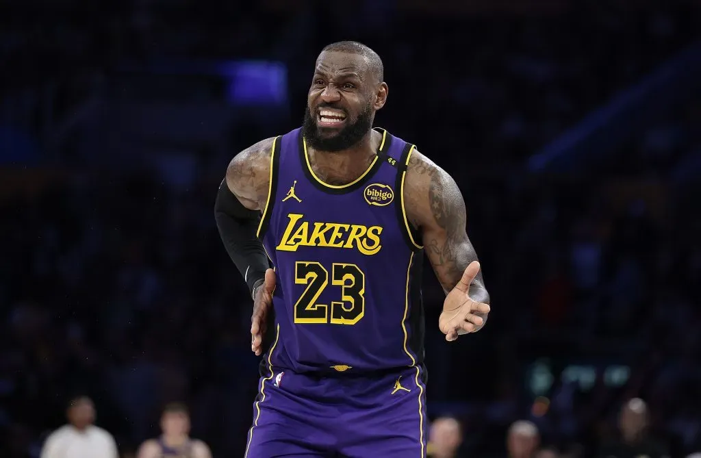 LeBron James en el partido contra Los Angeles Clippers (GETTY IMAGES)