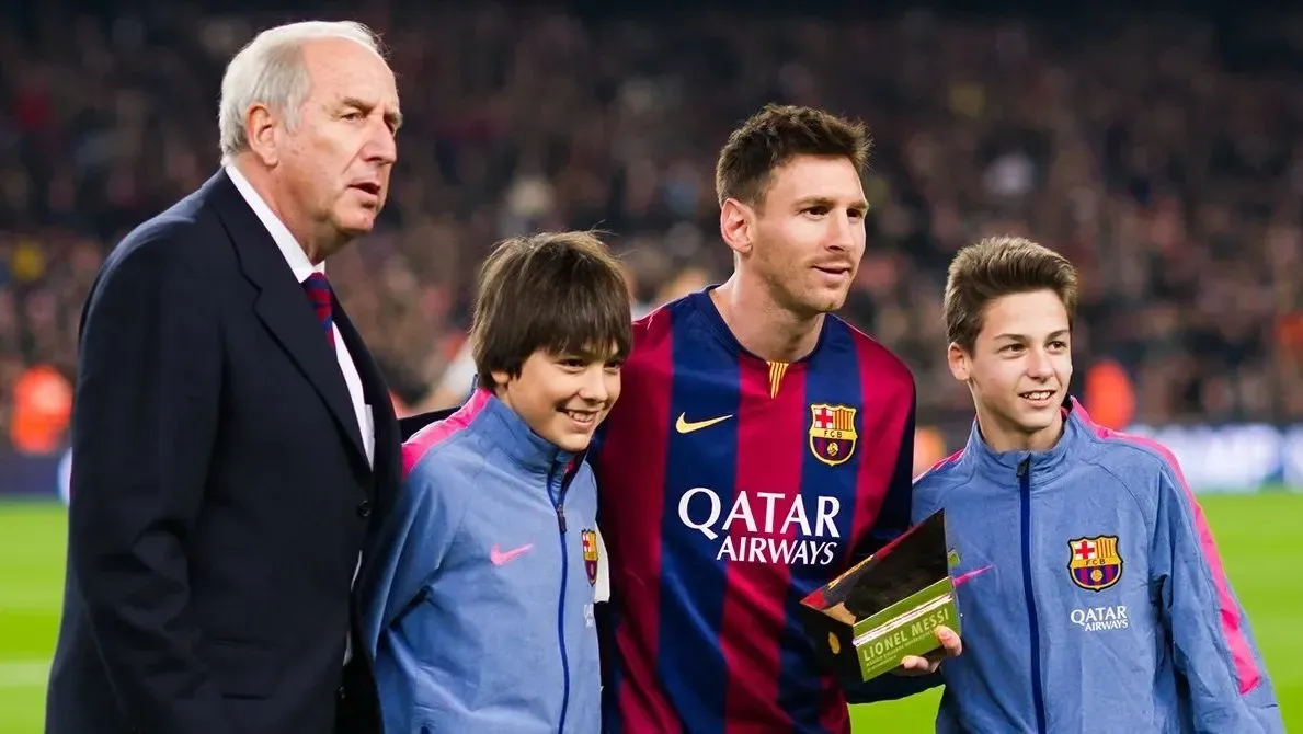 Messi junto a Rexach. // Twitter @SVargasOK