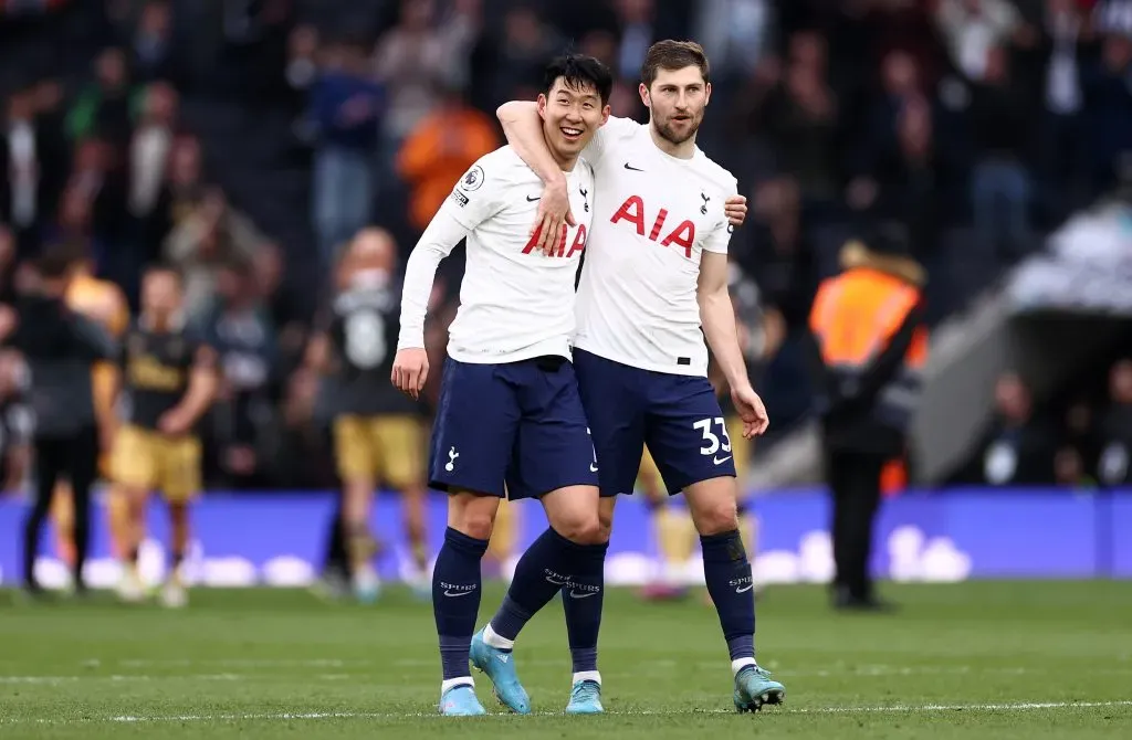 Son y Davies juegan juntos en Tottenham desde 2015, y son dos de los referentes de los Spurs. (Photo by Ryan Pierse/Getty Images)