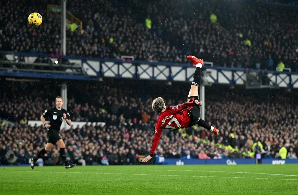 La imagen que da la vuelta al mundo: el golazo de Garnacho | Getty Images