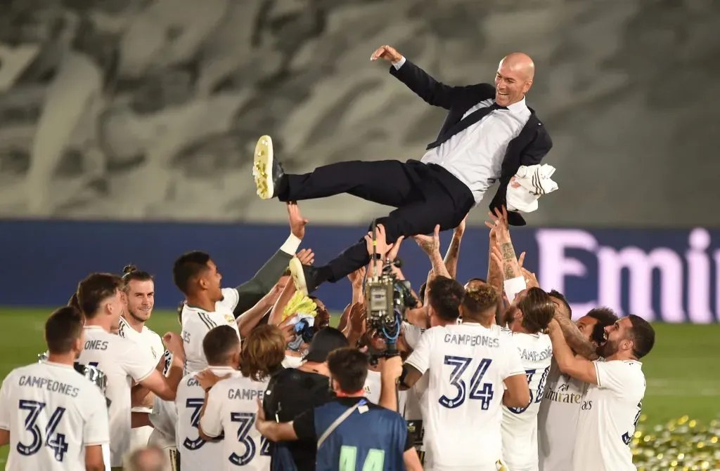 Zinédine Zidane nos tempos de Real Madrid. (Photo by Denis Doyle/Getty Images)