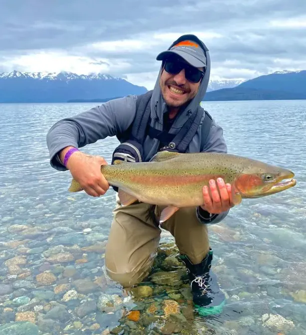 Francese disfruta de la pesca en la Patagonia. (Foto: @nico.francese).