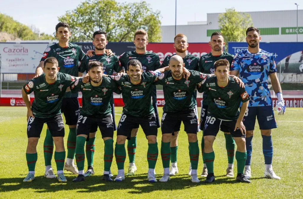 Gianfranco Gazzaniga en el once inicial del Racing de Ferrol. @Gazzaniga13