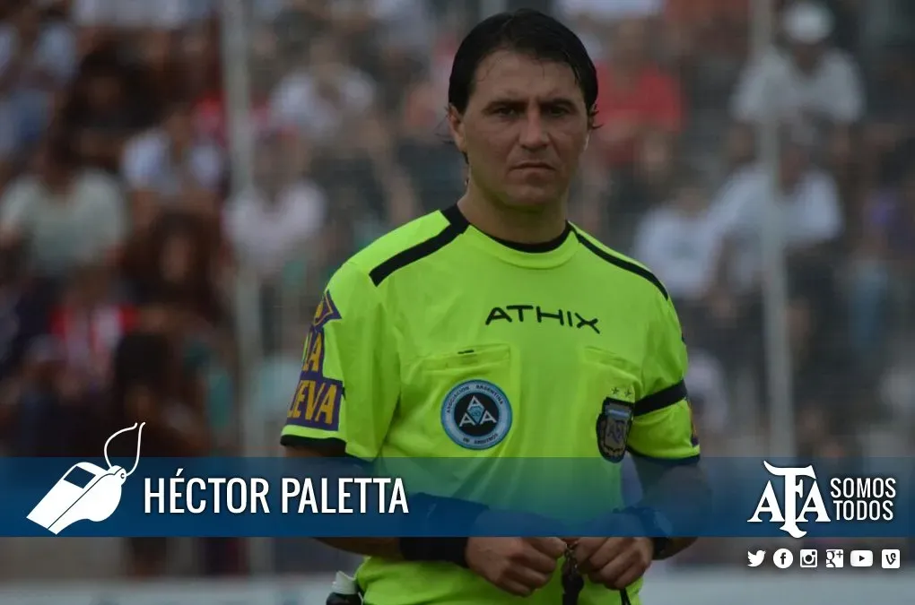 Paletta, al VAR de Boca vs. Sarmiento. (Foto: AFA)