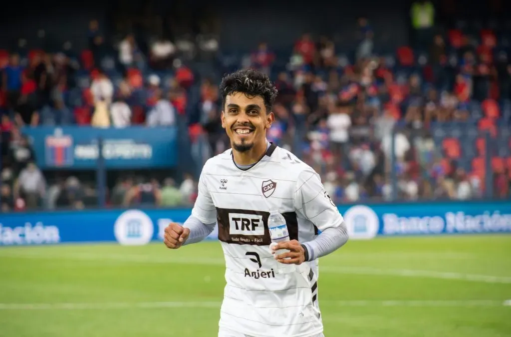 Ronaldo Martínez, el “plan C” de la U para su delantera (Comunicaciones Platense)