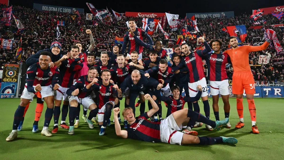 Players of Bologna FC celebrate after the team's victory in the Serie A Tim match between Bologna FC and AS Roma in Stadio Renato Dall'ara on December 17, 2023. (Source: Alessandro Sabattini/Getty Images)