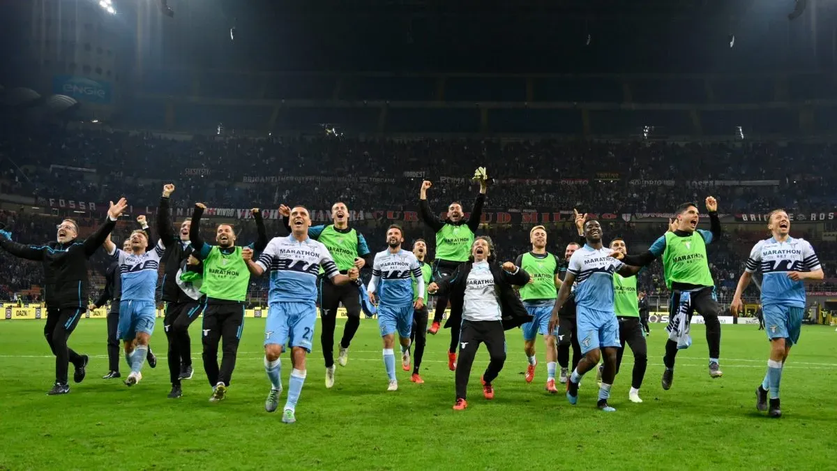 SS Lazio Player celebrates their victory after the Tim Cup match between AC Milan and SS Lazio in Stadio Giuseppe Meazza on April 24, 2019. (Source: Marco Rosi/Getty Images)