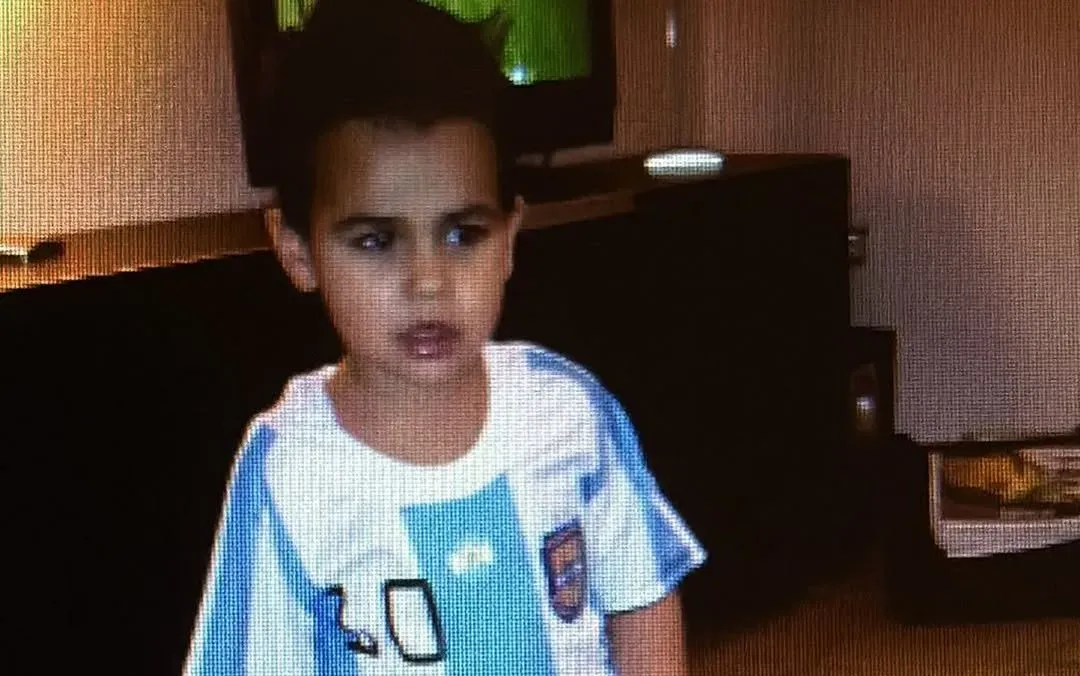 Guner y la camiseta de la Selección Argentina, un momento premonitorio de su infancia (@armandoguner).