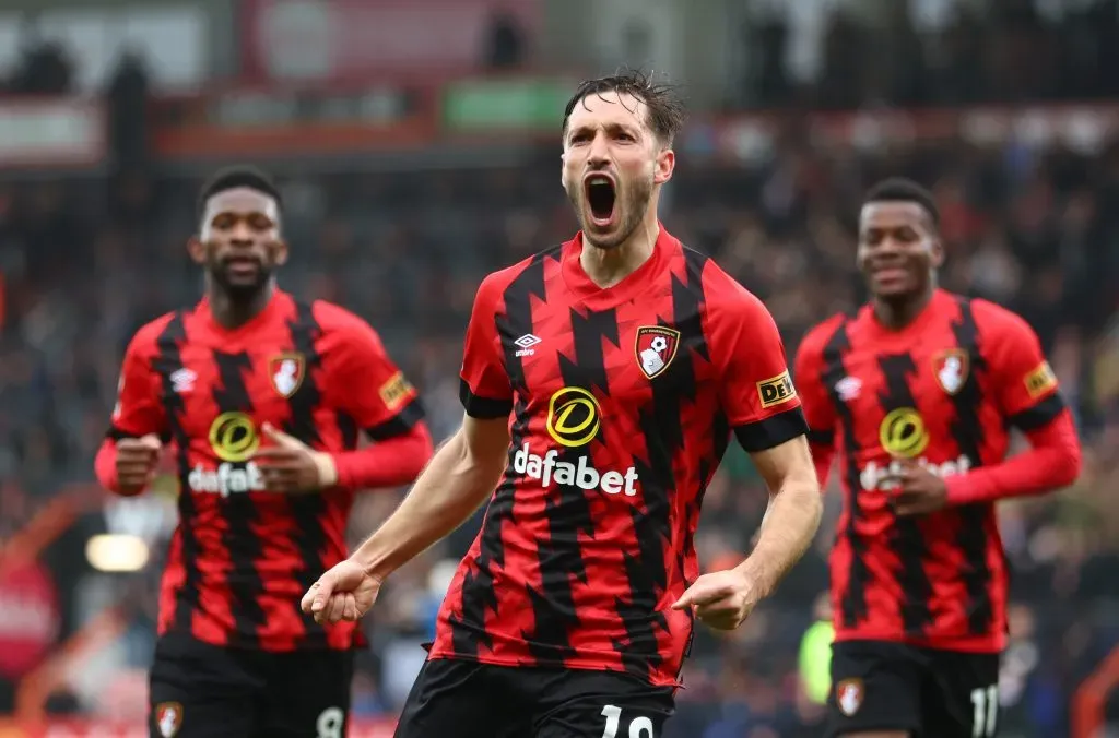 Viña em ação pelo Bournemouth (Photo by Bryn Lennon/Getty Images)