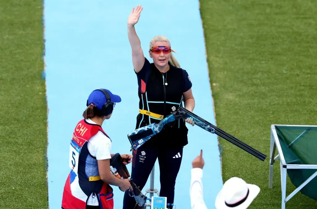 Amber Rutter sostiene que sus dos últimos tiros eran válidos. Los jueces ignoraron sus reclamos y le dieron uno. Después, Francisca Crovetto acertó sus dos tiros y ganó el oro | Getty Images