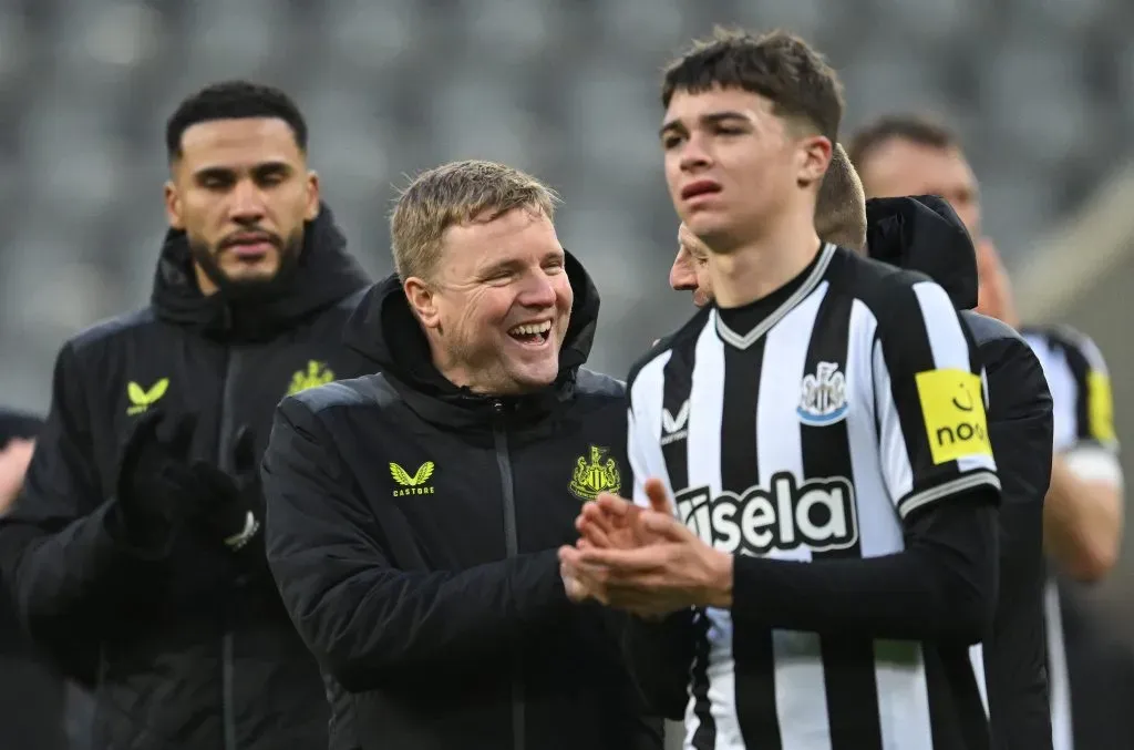 Howe, técnico do Newcastle. (Photo by Stu Forster/Getty Images)