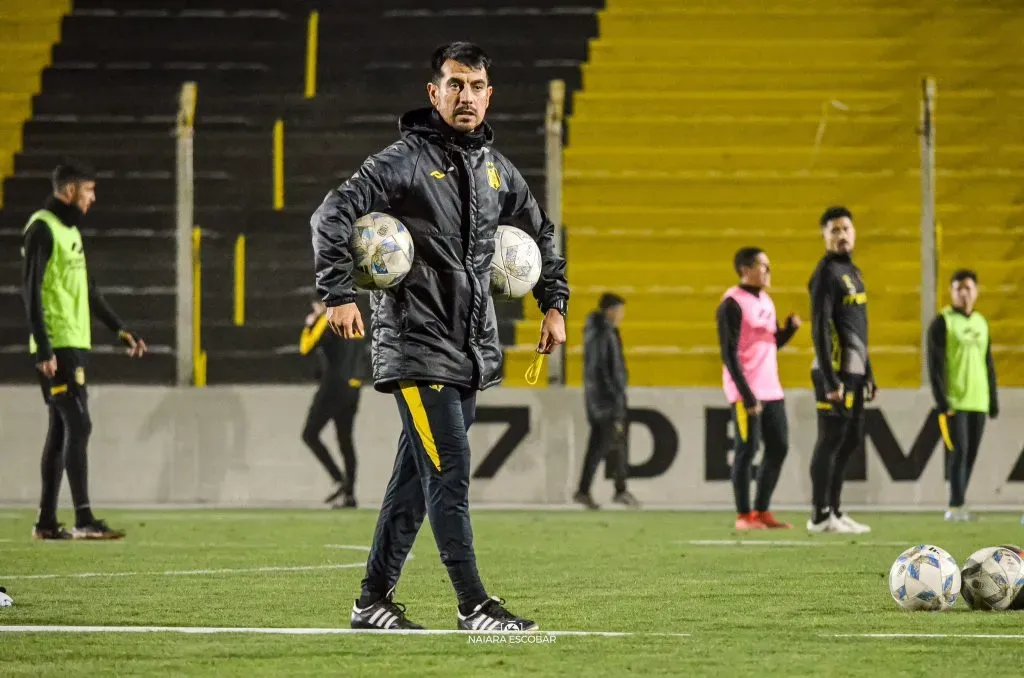 Gracián defendió a Ibarra como DT de Boca. Foto: @ClubMadryn