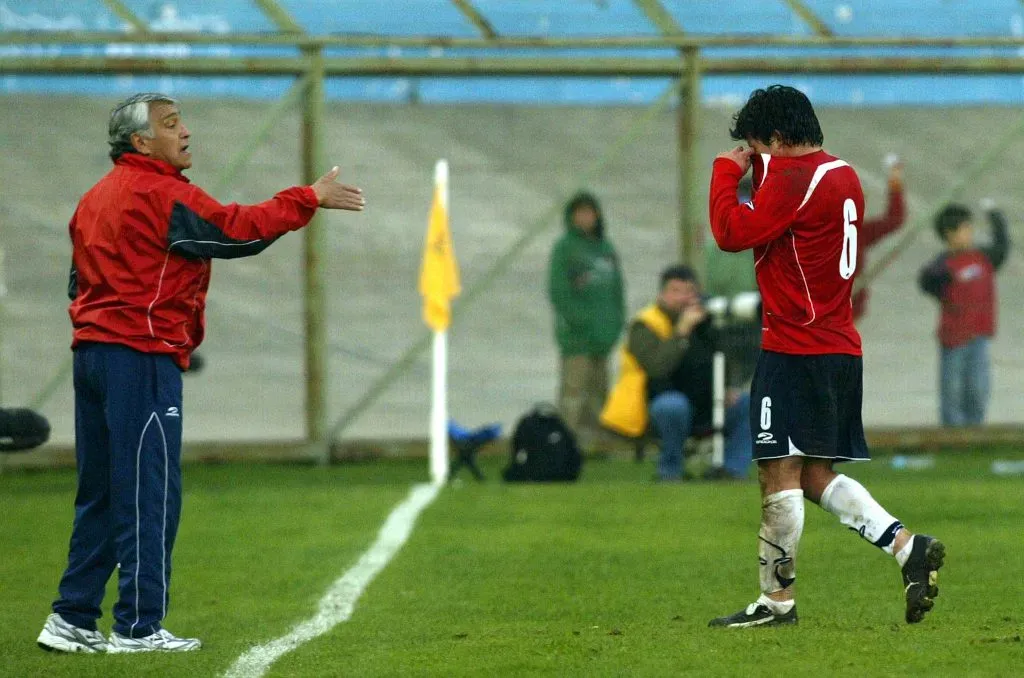 José Sulantay le dio sus primeras armas a la Generación Dorada de la Roja. Foto: Photosport.