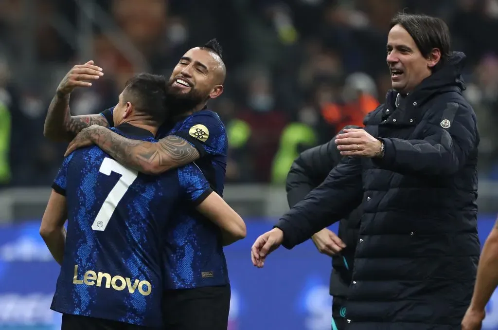 Arturo Vidal no tuvo ningún problema en decir que Simone Inzaghi, entrenador del Inter, simplemente no quiere a Alexis Sánchez. | Foto: Getty Images.