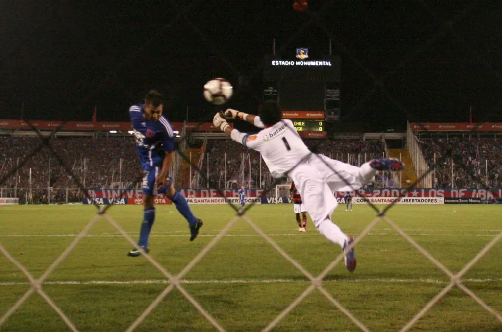 Eduardo Vargas se acerca a Universidad de Chile. Foto: OSCAR TORRES/PHOTOSPORT