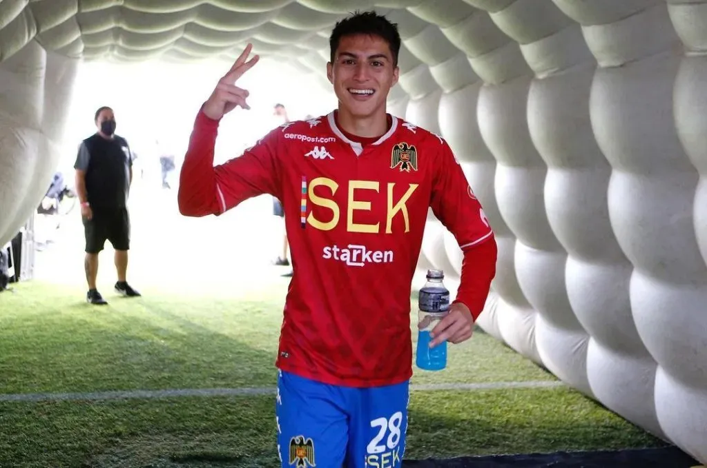 Jonathan Villagra en el túnel del estadio Monumental. (Foto: Captura Instagram).