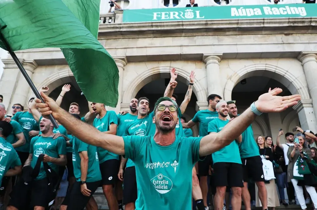 Gianfranco Gazzaniga en la celebración del ascenso del Racing de Ferrol a LaLiga 2. @Gazzaniga13