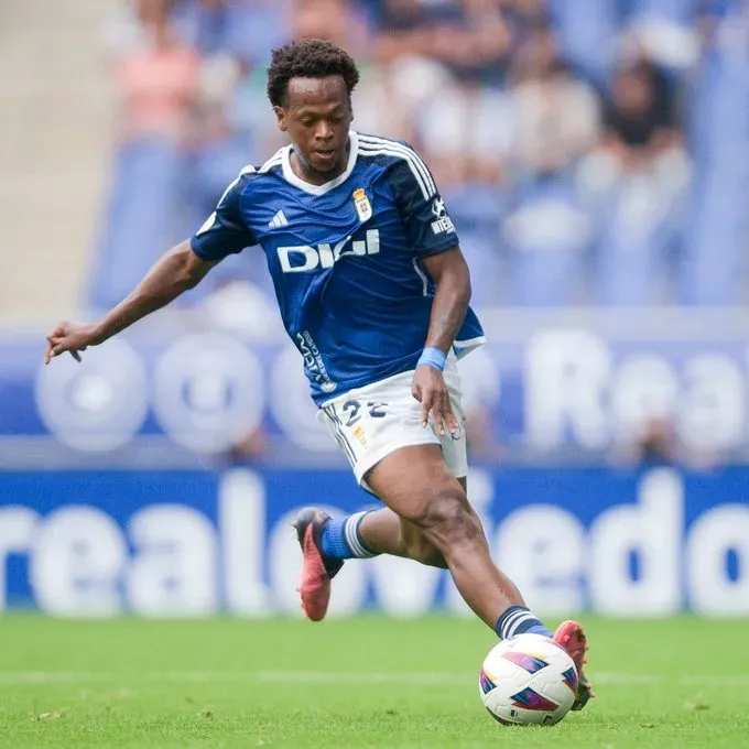 Romario Ibarra no pudo sumar ni goles ni asistencias en el Real Oviedo en 7 partidos. (Foto: @RealOviedo)