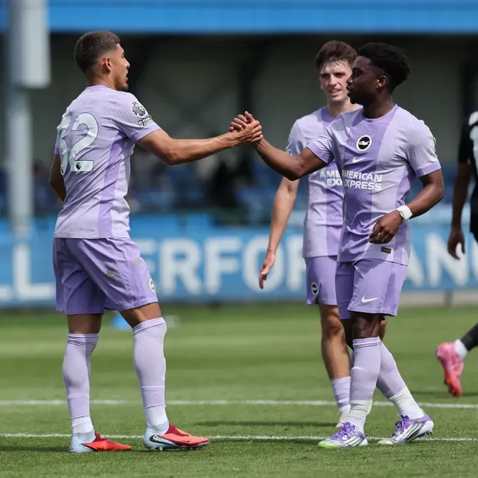 Sarmiento había anotado un gol en el amistoso a puertas cerradas de Brighton. (Foto: Imago)