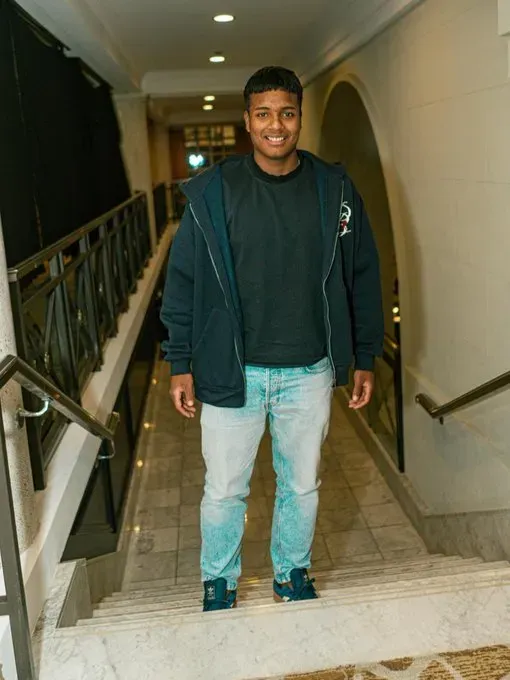 Jeremy Arevalo en la concentración de Ecuador.