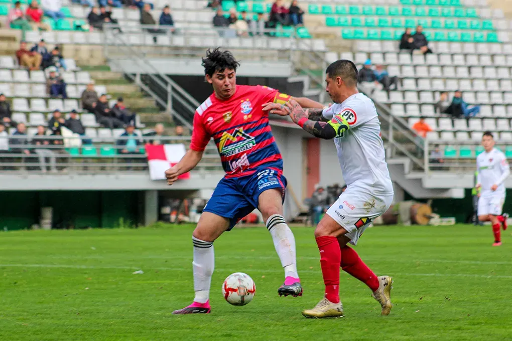 Patricio Rubio marcó el primer gol de Ñublense en Temuco. Foto: Teresa Ramírez/CampeonatoChileno.cl